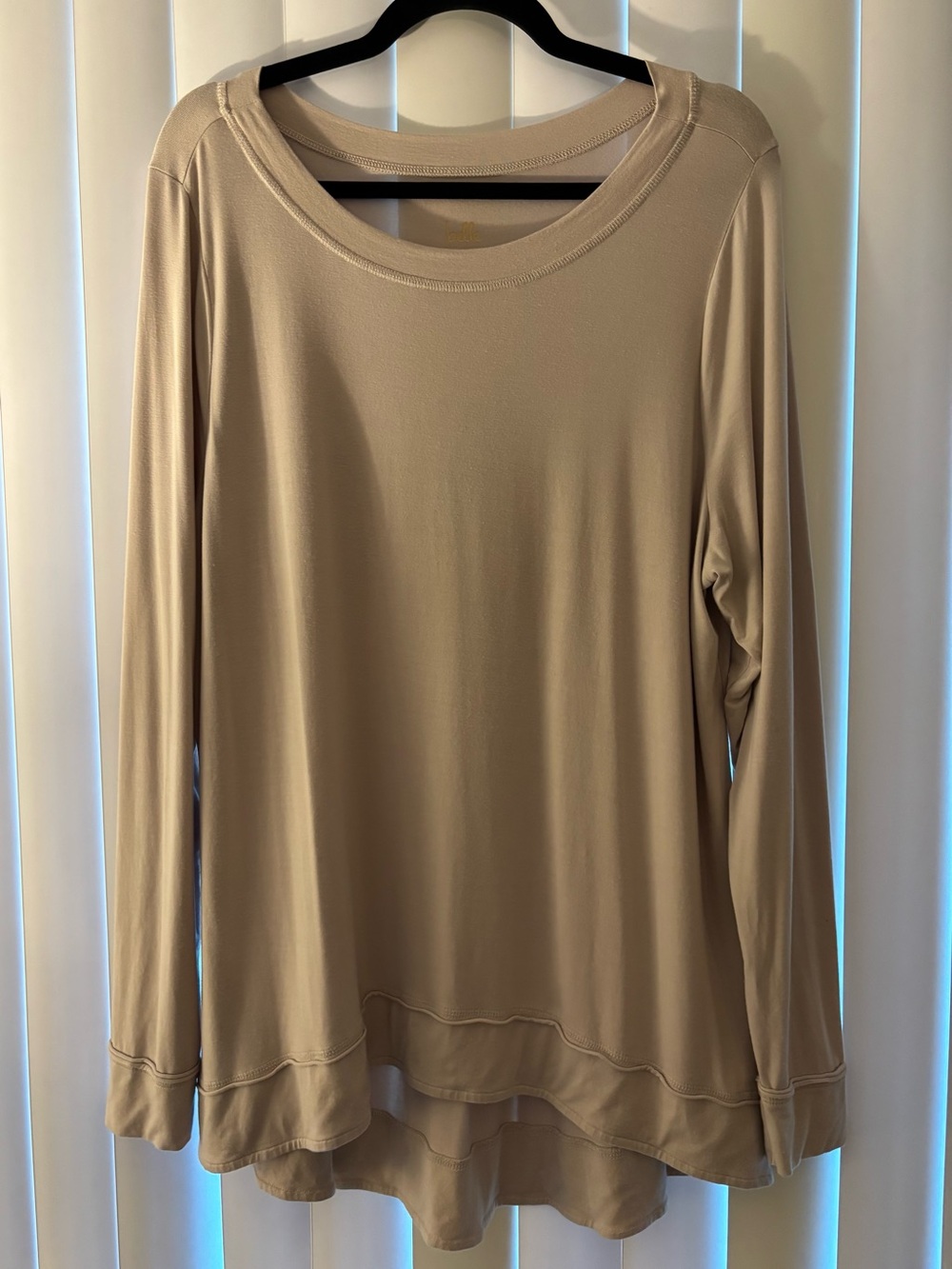 Belle Kim Gravel Long-Sleeve Scoop Neck Women’s Top Tan Size L - Picture 2 of 9